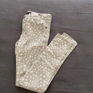 Genetic Denim Gray and White Skinny Jeans